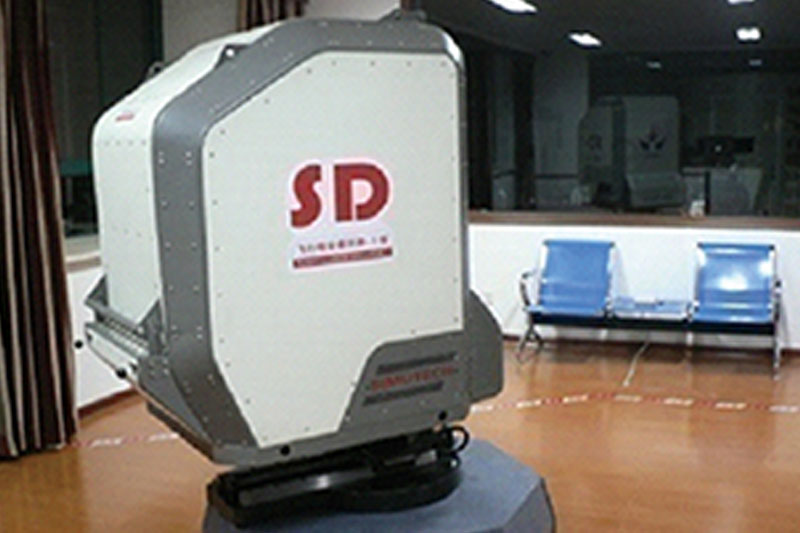 Anti-illusion experience training device
